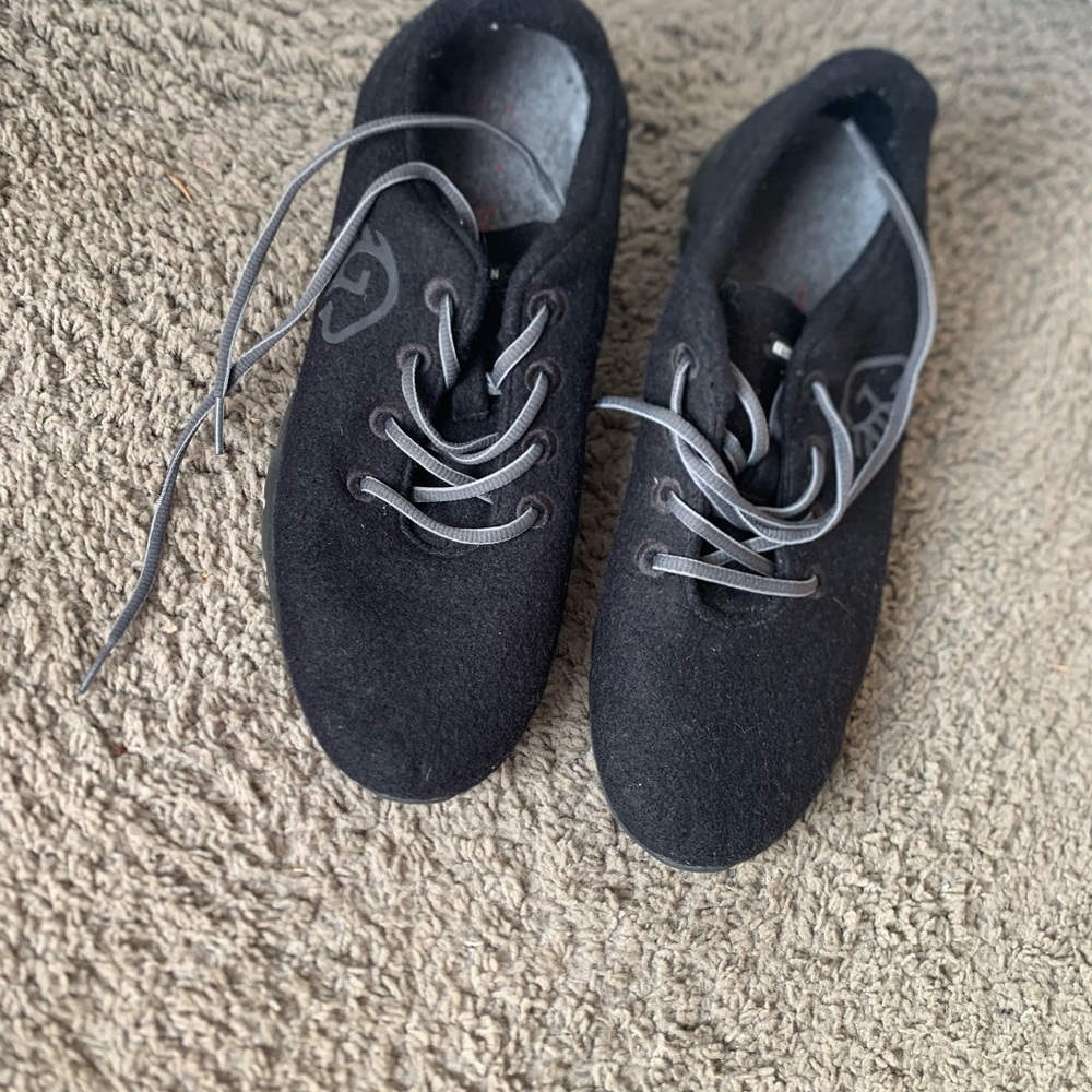 Stylish Black Women's Shoes